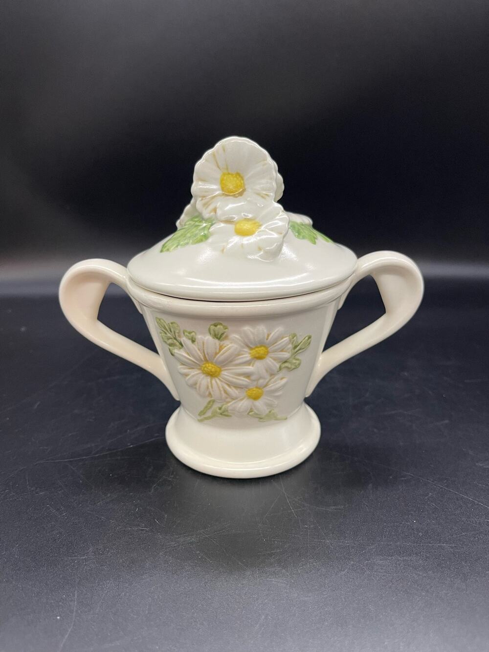 Vintage Metlox Sculptured Daisy Poppytrail Sugar Bowl with Lid